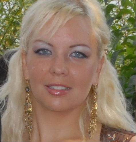 Елена Микая