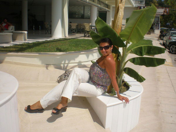 Лариса ))))))))))))