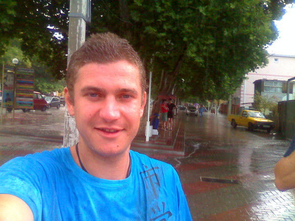 Антон Дюжев