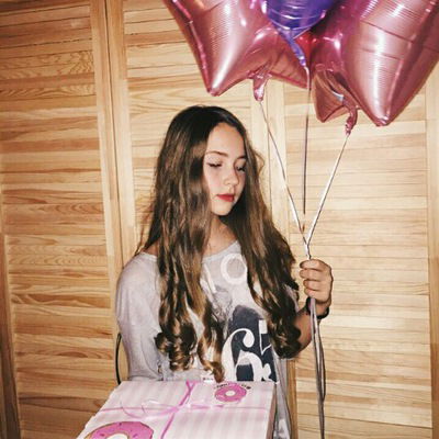 Анна Тихонова