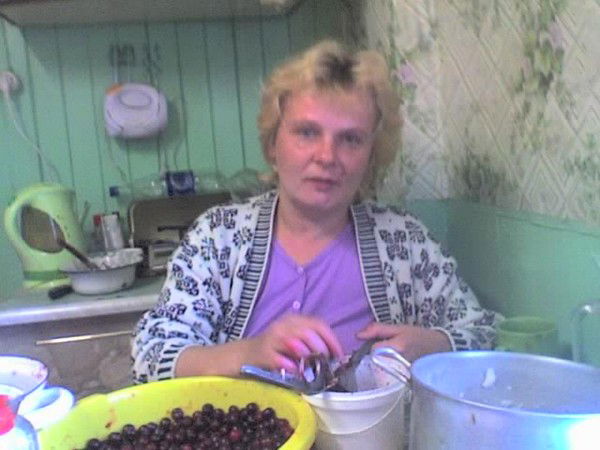 Лена Иванова