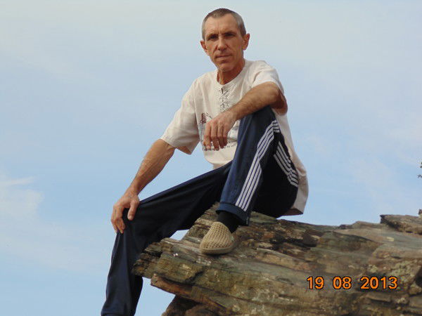 Виктор Лазарев