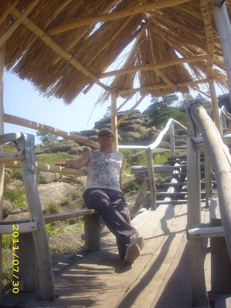 Алмас Женисов