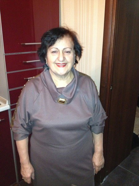 Эсма Бабаева