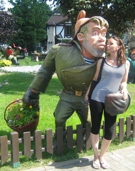 Оля Показаньева