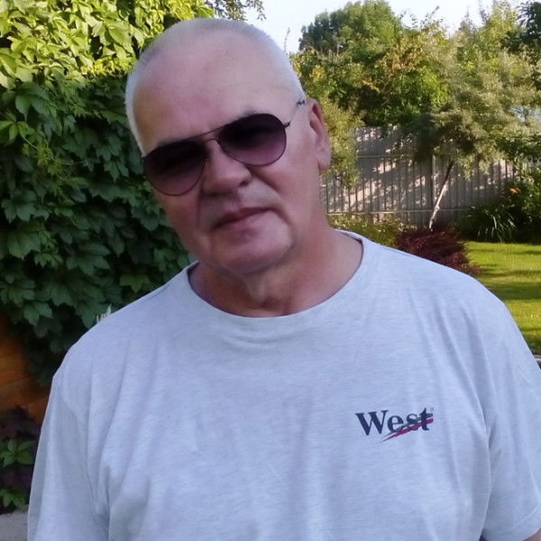 Александр Парешнев