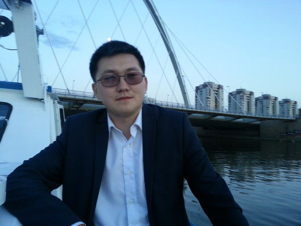 Арман Искаков