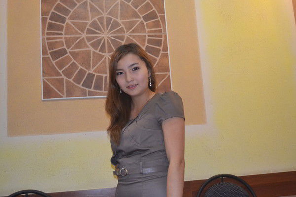 Асема Султанова