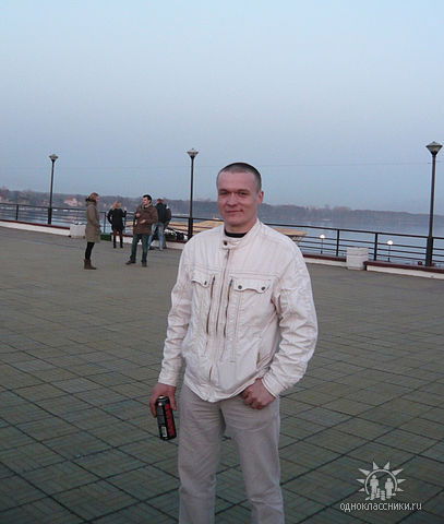 Владимир Ухалов