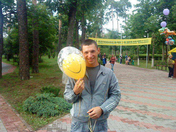 Денис Сахончик