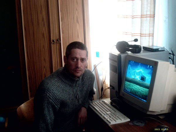 Александр Скрылёв