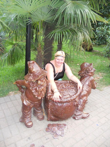 Нюша Карамелькина