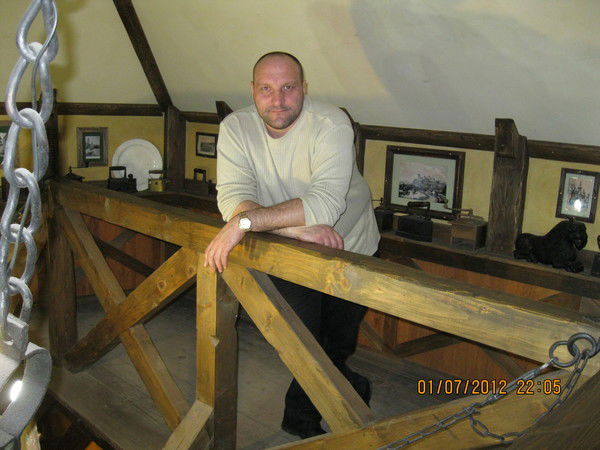 Николай Стариков