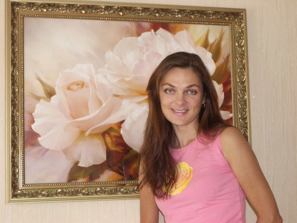 Елена Елена