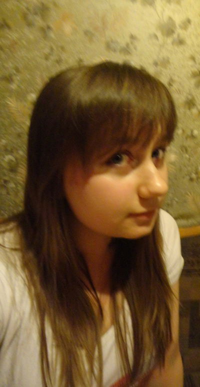 Настя Попова