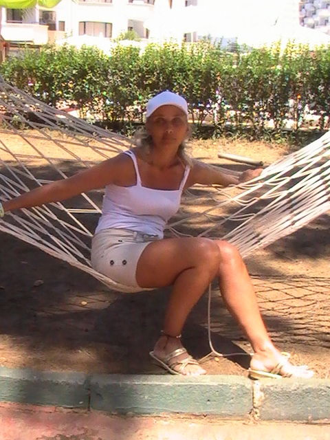 Лена Ложкина