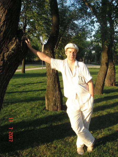 Александр Петровых