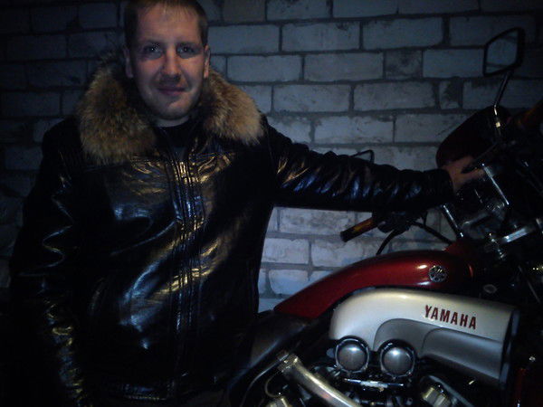 Олег Петров