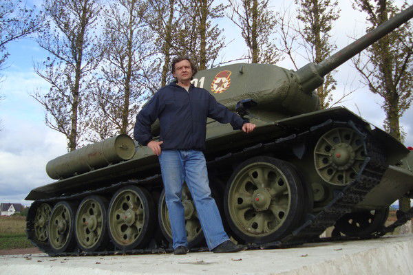 Виктор Алексеев