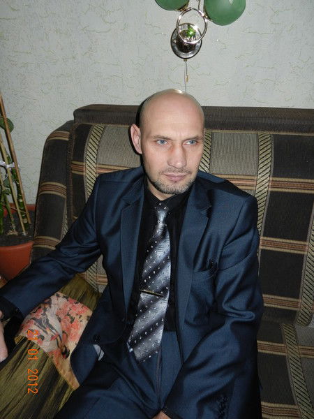 Виктор Романов