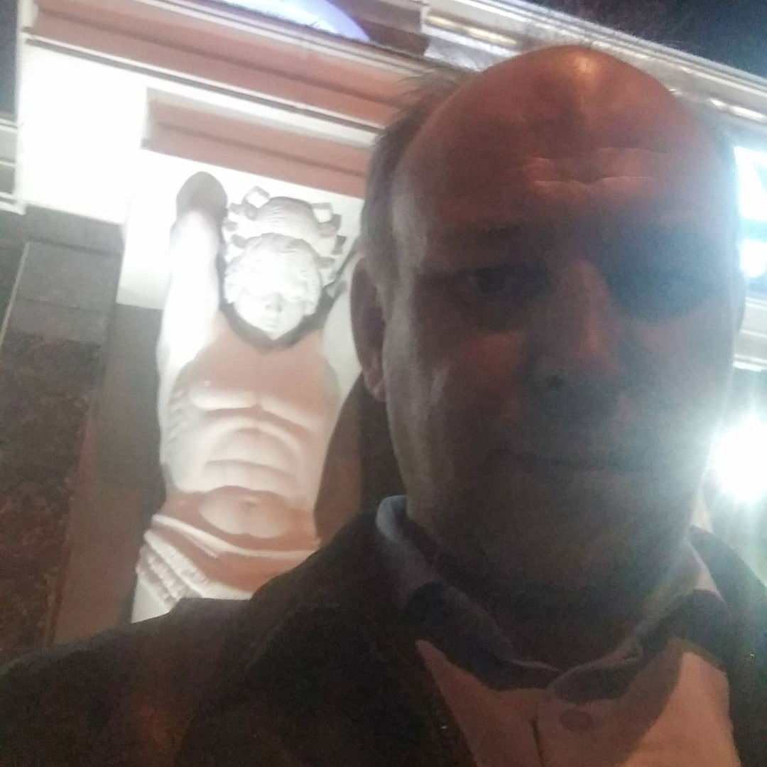 Виталий Бобро