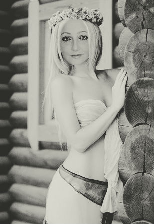 Женя Фролова