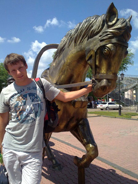 Слава Бахарев