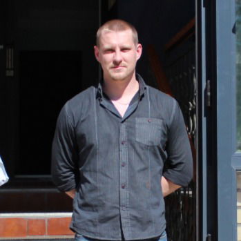 Денис Бажанов