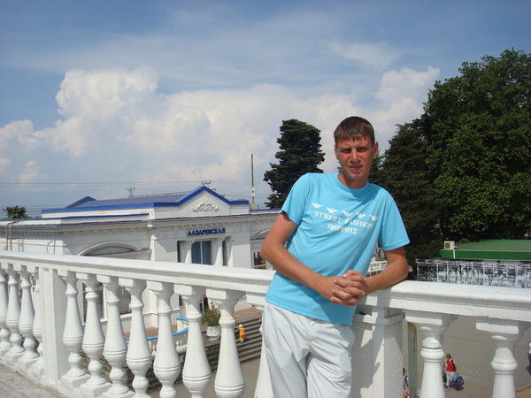 Анатолий Пахомов