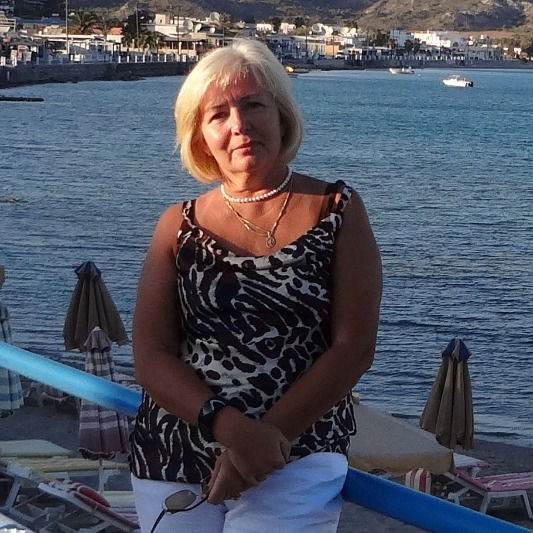 Елена Михайлова