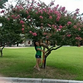 Оленька Цой