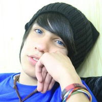 Рома Исайев