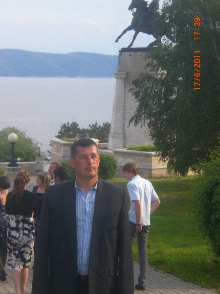 Виталий Попов