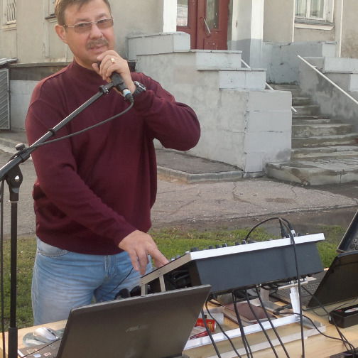 Александр Богатов