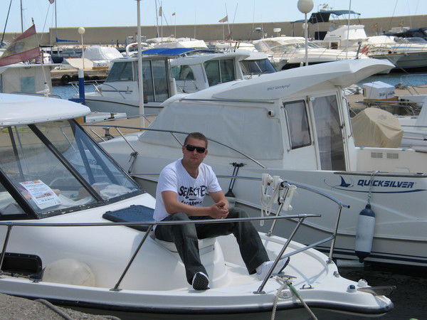 Максим Величко