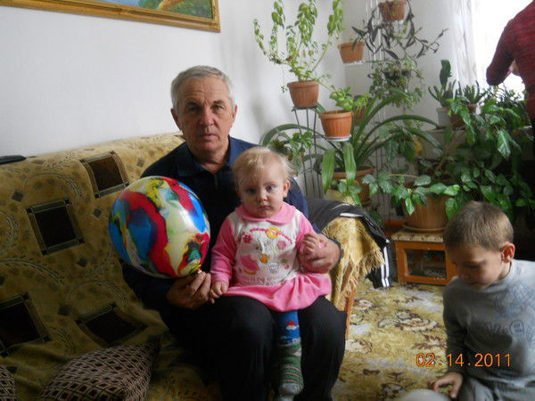 Анатолий Петров