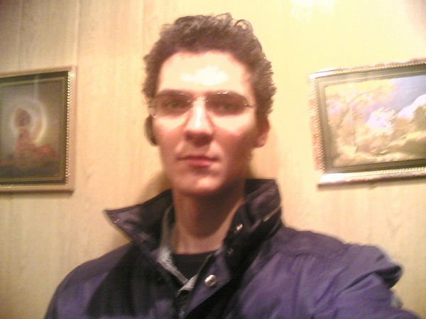 Антон Сурков