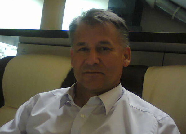 Игорь Голосной