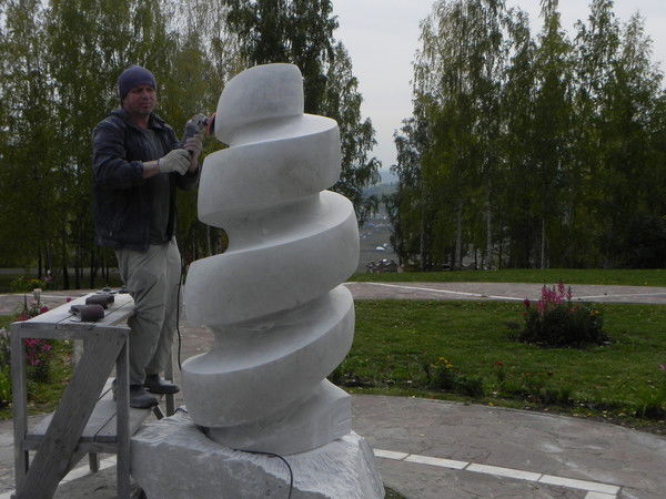 Виктор Грибов