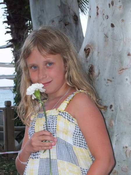 Лена Устюжанинова