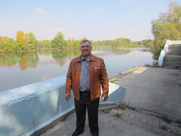 Виктор Попов