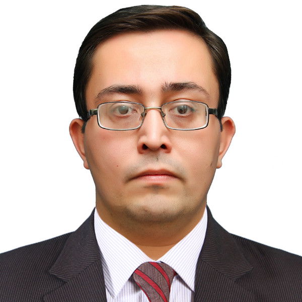 Жасур Назаров