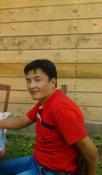 Алтын Асанов