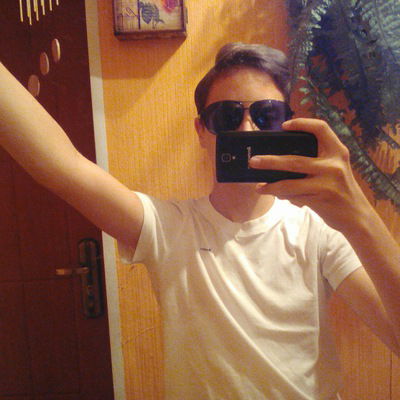 Владислав Хмелёв