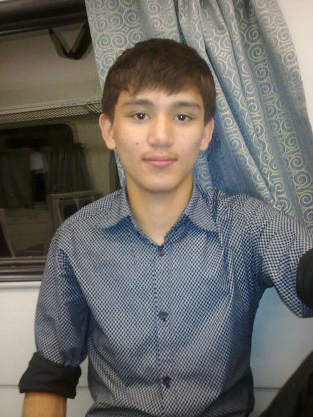 Арман Аманжолов