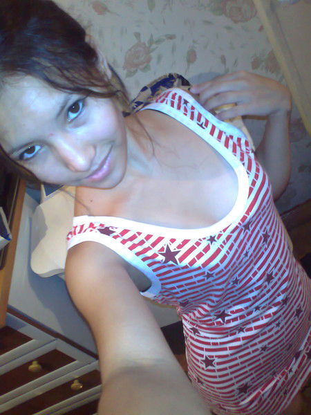 ...tvoya.. ...lapuuus*ка...