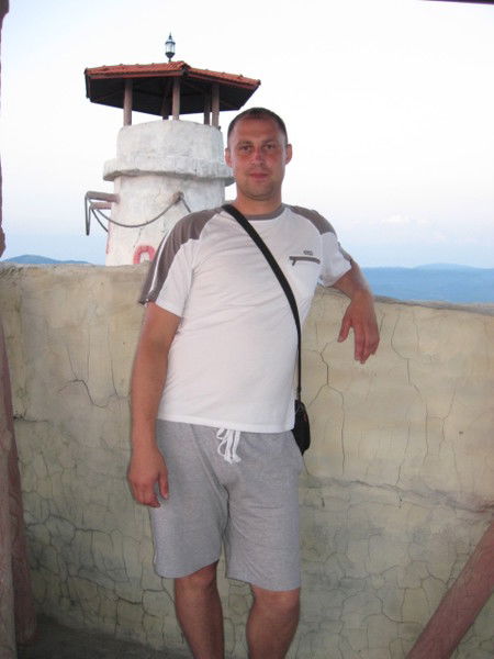 Пономарев Геннадий