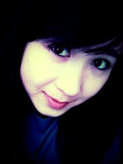 Симпотичная Брюнетка