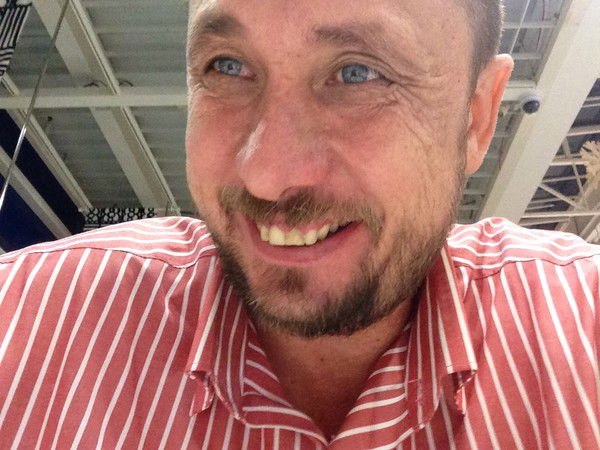 Иван Иванов