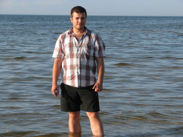 Артем Романов